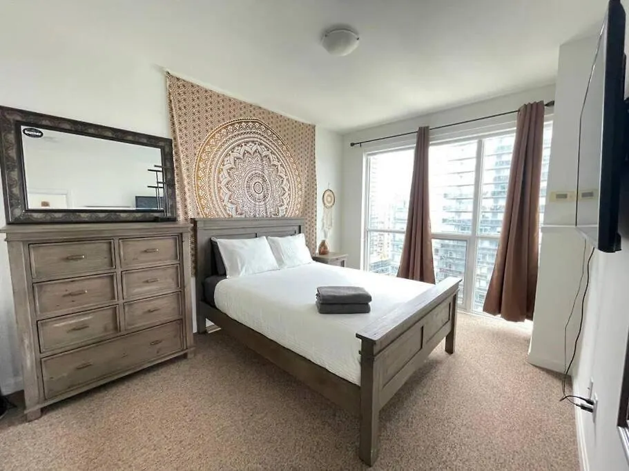 Cozy 2 Bedroom Boho Apartment North York Skyscraper Toronto Canada