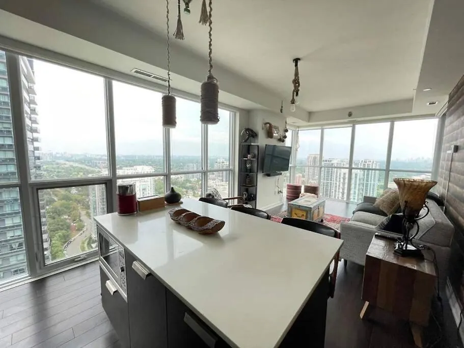Cozy 2 Bedroom Boho Apartment North York Skyscraper Toronto