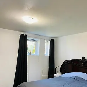 Apartment Signature Iii Space Share Canada, Toronto